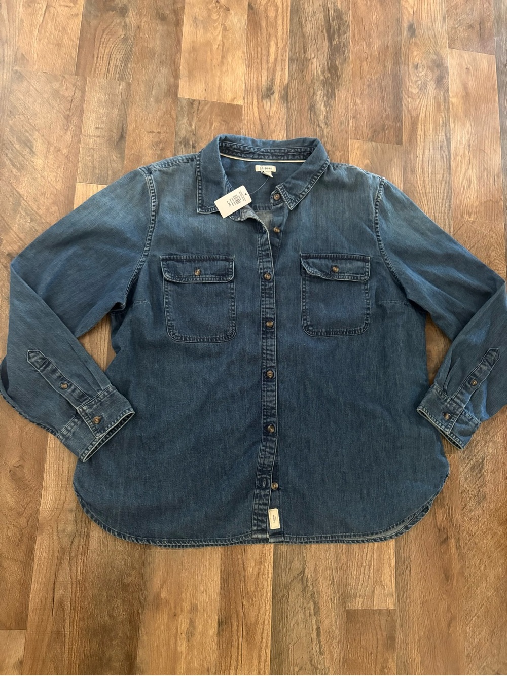 LL Bean NWT womens denim jean shirt top blouse - Picture 3 of 7
